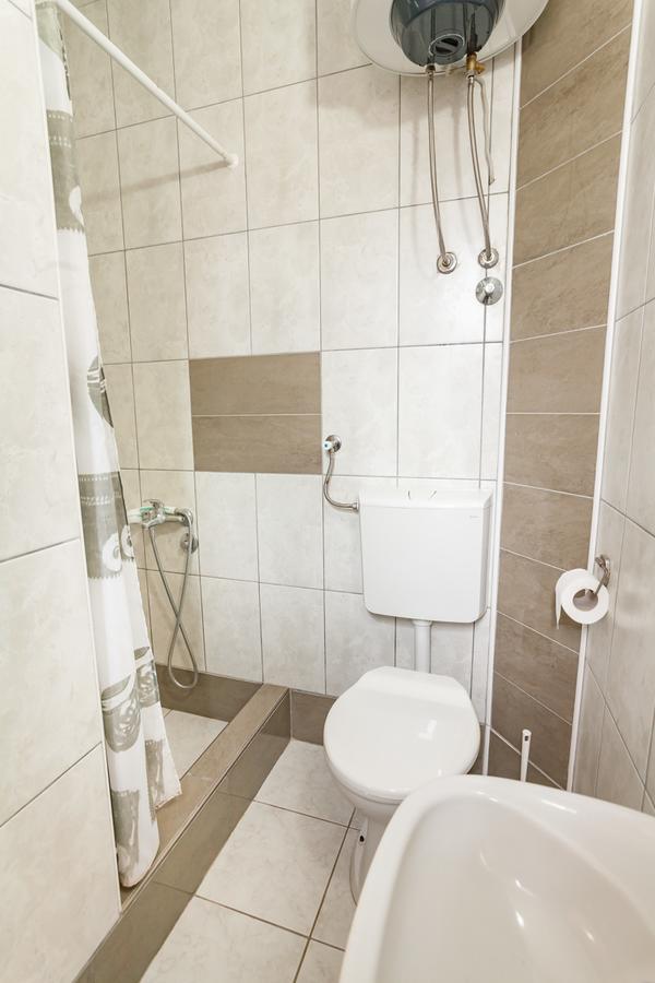 Vongola Apartment Utjeha Ngoại thất bức ảnh